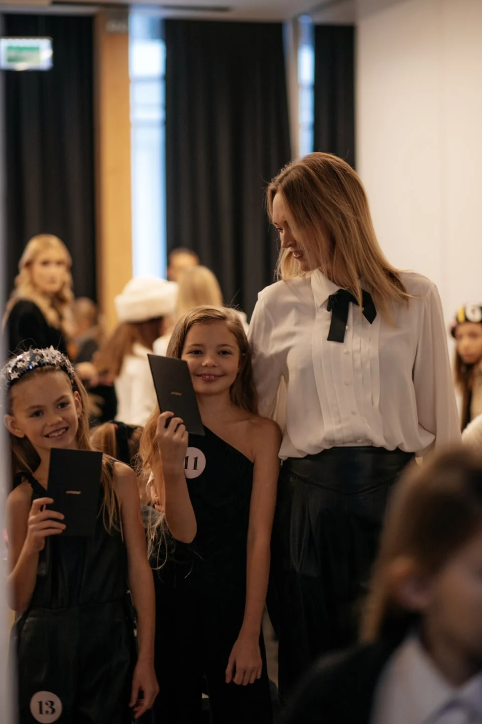 DUO MODEL LOOK 2023 BACKSTAGE